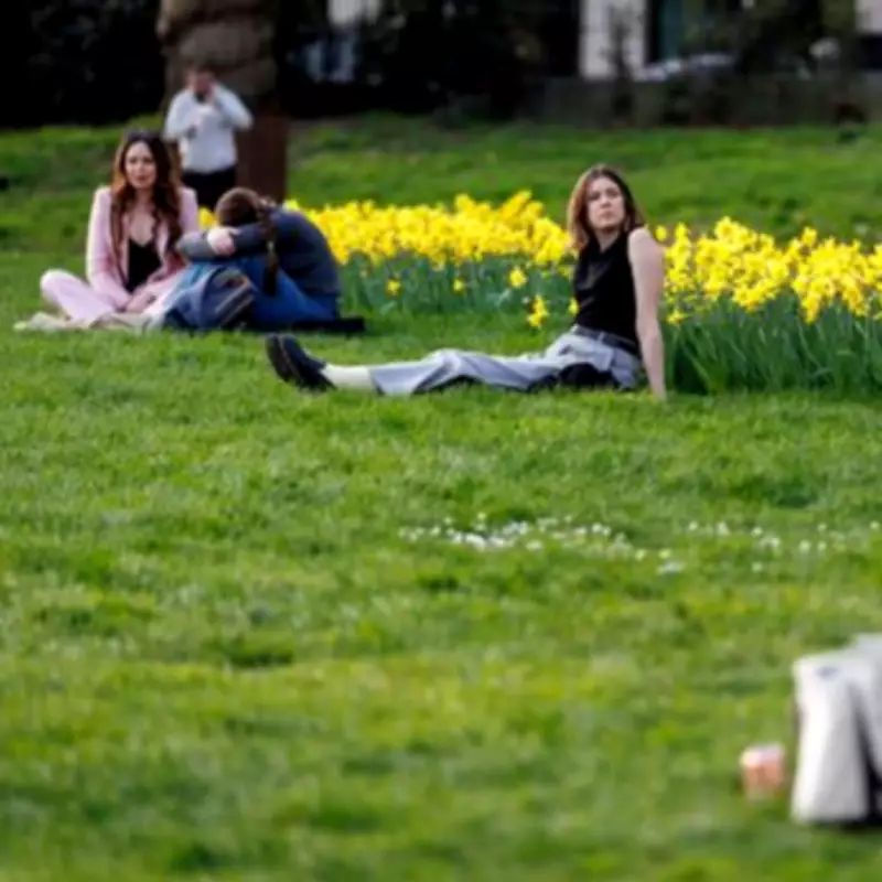 UK Weather Maps Turn Yellow as 21C 'Mini-Heatwave' Approaches Britain