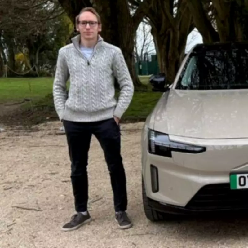 Volvo ES90 Wins 2026 Car Award but Faces Touchscreen and Weight Issues