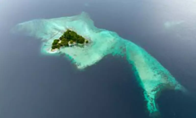 World's Top Holiday Destinations at Risk of Vanishing by 2100 Due to Rising Seas