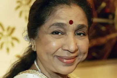 Bollywood Icon Asha Bhosle Dies at 92, Leaving Legacy of 12,000 Songs