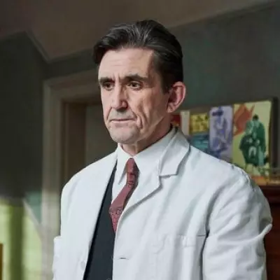 Call the Midwife Prequel Must Uncover Dr. Turner's Hidden War Trauma