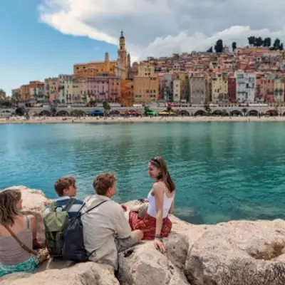 France Face Covering Ban: UK Tourists Risk 150 Euro Fine