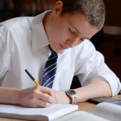 GCSE Maths 'Cheat Code' Formula Solves Impossible Angle Question