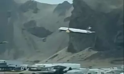 Icelandair Pilot's Unauthorised Low-Altitude Retirement Flyover Sparks Police Probe