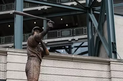 Ichiro Suzuki's Statue Unveiled with Bat Mishap at Seattle's T-Mobile Park