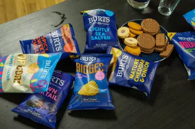 Late-Night Snacking Under Stress Doubles Bowel Problem Risk, Study Reveals