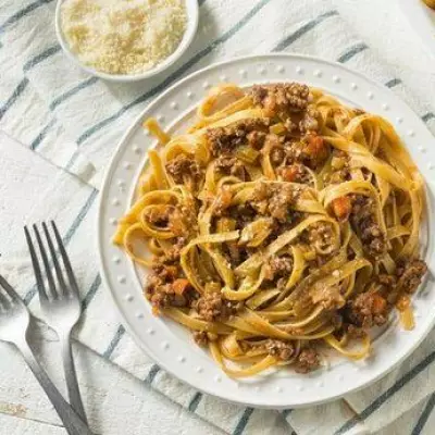 Mary Berry's Bolognese Ragu Recipe: A Midweek Favourite with Over 50 Four-Star Ratings