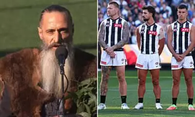 MCG Crowd Gives Standing Ovation to Welcome to Country After Dawn Service Boos