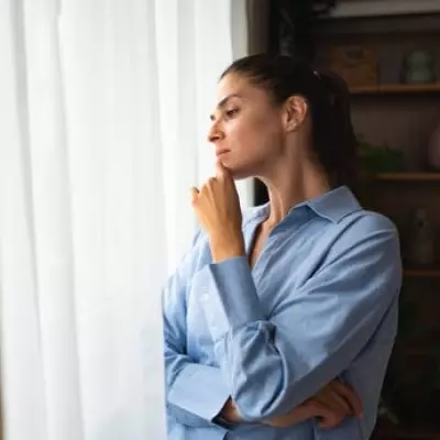 Neighbour's Trampoline Sparks Privacy and Noise Dispute in Garden Row