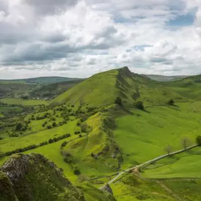 Peak District's Dragon's Back Walk Named One of UK's Most Beautiful Hikes