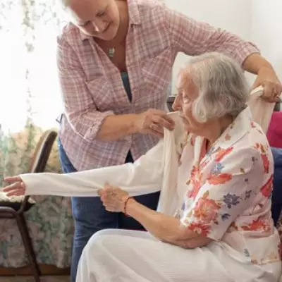 Sandwich Generation Gets Only 8 Days of 'Me Time' a Year, Mental Health Suffers