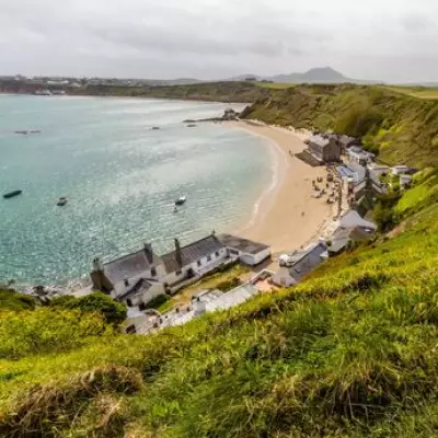 Secluded Welsh Village Porthdinllaen Offers Coastal Escape with Beachfront Pub