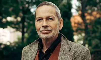 Starmer's EU Alignment Amid Global Turmoil Sparks Brexit Betrayal Fears