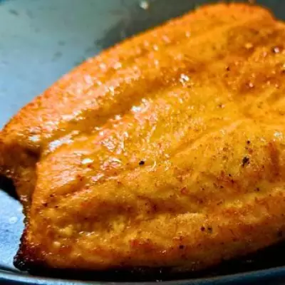 The Simple Olive Oil Trick for Perfectly Juicy Salmon Every Time