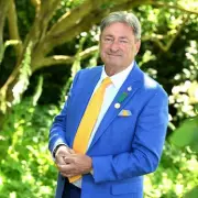 Alan Titchmarsh's April Gardening Guide: Five Essential Spring Tasks