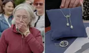 Antiques Roadshow Guest Weeps Over Grandmother's Jewellery Valued at Five Figures