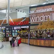 Aussie Traveller Shocked by 4am Gatwick Wetherspoons Crowds