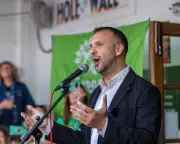 Braverman Defends Farage Over Undisclosed £5m Donation