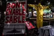 California Pipeline Fight Tests State vs. Federal Power Amid Iran War