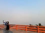 Chiang Mai's Tourism and Health Crisis: Smog and War Disrupt New Year