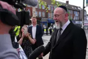 Chief Rabbi Warns ‘Visibly Jewish’ People Not Safe on UK Streets