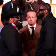 Chisora vs Wilder Fight in Chaos Over Glove Dispute, Wilder Threatens Pull-Out
