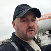 EasyJet Passenger Encounters 'Crazy Shoving Chaos' at Tenerife Airport Over New EU Rules