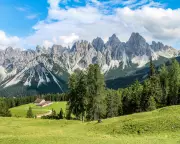 Exploring Italy's Forgotten Dolomites: A Guide to the Less-Visited Peaks