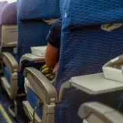 Flight Passenger Discovers Heartwarming Child's Note in Seat Pocket