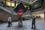 FTSE 100 Declines as Trump's Iran Deadline Sparks Market Jitters