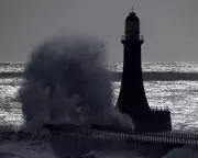 Gale-Force Winds to Batter Northern UK Over Easter Weekend, Met Office Warns