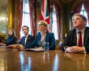 Global Coalition Considers Measures to Reopen Strait of Hormuz Amid Iran Crisis