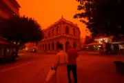 Global Week in 20 Pictures: Middle East Crisis, Artemis Launch, and Dust Storm