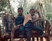 Gordon Parks' Segregation Stories: Capturing Dignity in Postwar Alabama