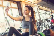 Gym Selfie Epidemic: How Vanity Culture Has Ruined the Workout Sanctuary