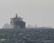 Hormuz Strait Reopens as Iran and US Trade Warnings Over Shipping Access