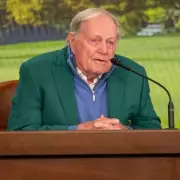 Jack Nicklaus' Cane Mishap Leaves Masters Winner Limping After Champions Dinner