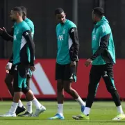 Liverpool's Alexander Isak Returns to Training Before PSG Clash
