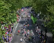 London Marathon Sees Surge in Gen Z Women Runners, Organisers Eye Two-Day Event