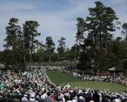 Masters 2024: Cameron Young Surges as McIlroy's Lead Slips in Dramatic Third Round