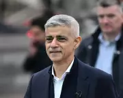 Met Police Probe After Sadiq Khan's Protection Officers Leave Guns Bag on Street