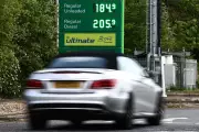 Oil Holds Above $105 as US-Iran Standoff Shuts Strait of Hormuz