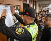 Peru Extends Presidential Voting After Polling Station Chaos and Delays