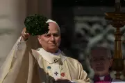 Pope Leo's First Easter Homily Urges Hope Amid Global Warfare and Conflict
