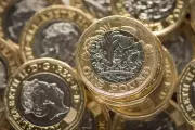 Pound Surges as US-Iran Ceasefire Sparks Market Optimism and Oil Price Plunge
