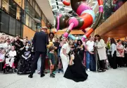 Prince Harry and Meghan's Melbourne Hospital Visit Kicks Off Australian Tour