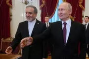 Putin Vows to Support Iran in US Peace Talks to Ensure Regional Peace