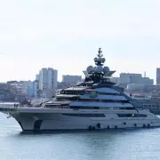 Sanctioned Russian Billionaire's Superyacht Crosses Strait of Hormuz Amid Iran Crisis