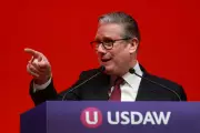 Starmer Warns Iran War May Force Britons to Change Holidays and Shopping Habits