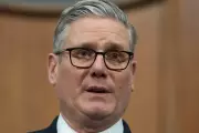 Starmer Welcomes US-Iran Ceasefire as UK Pushes for Strait of Hormuz Reopening